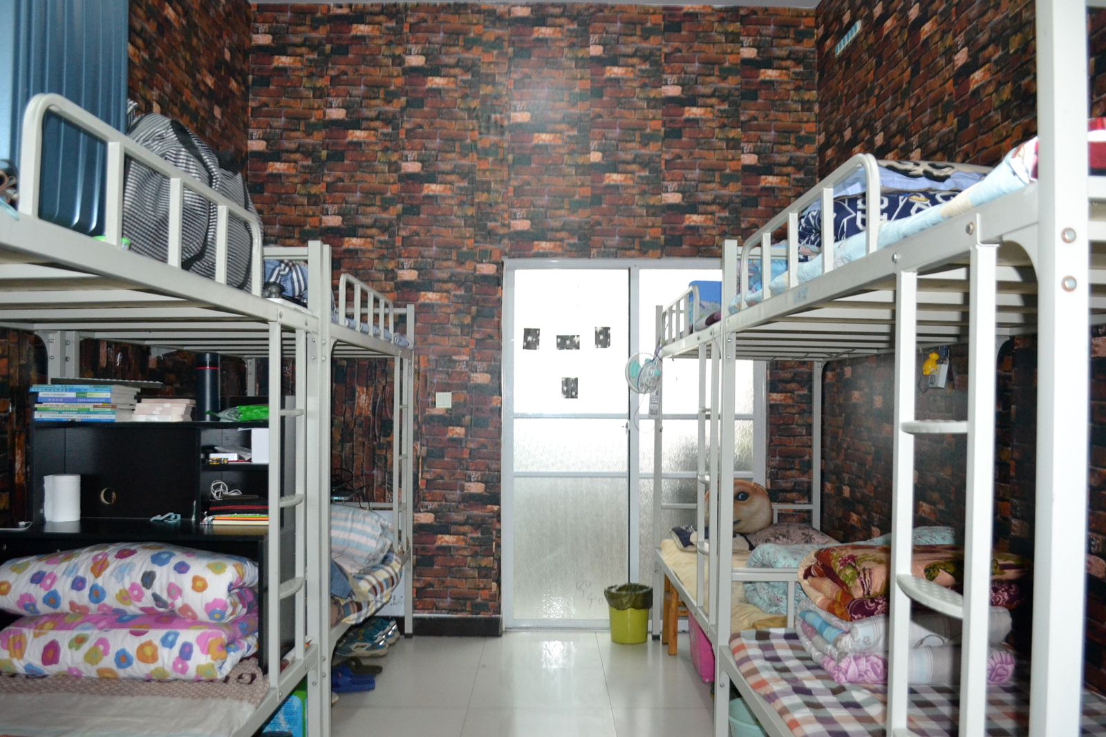 财经金融系开展"温馨之家"学生宿舍美化活动